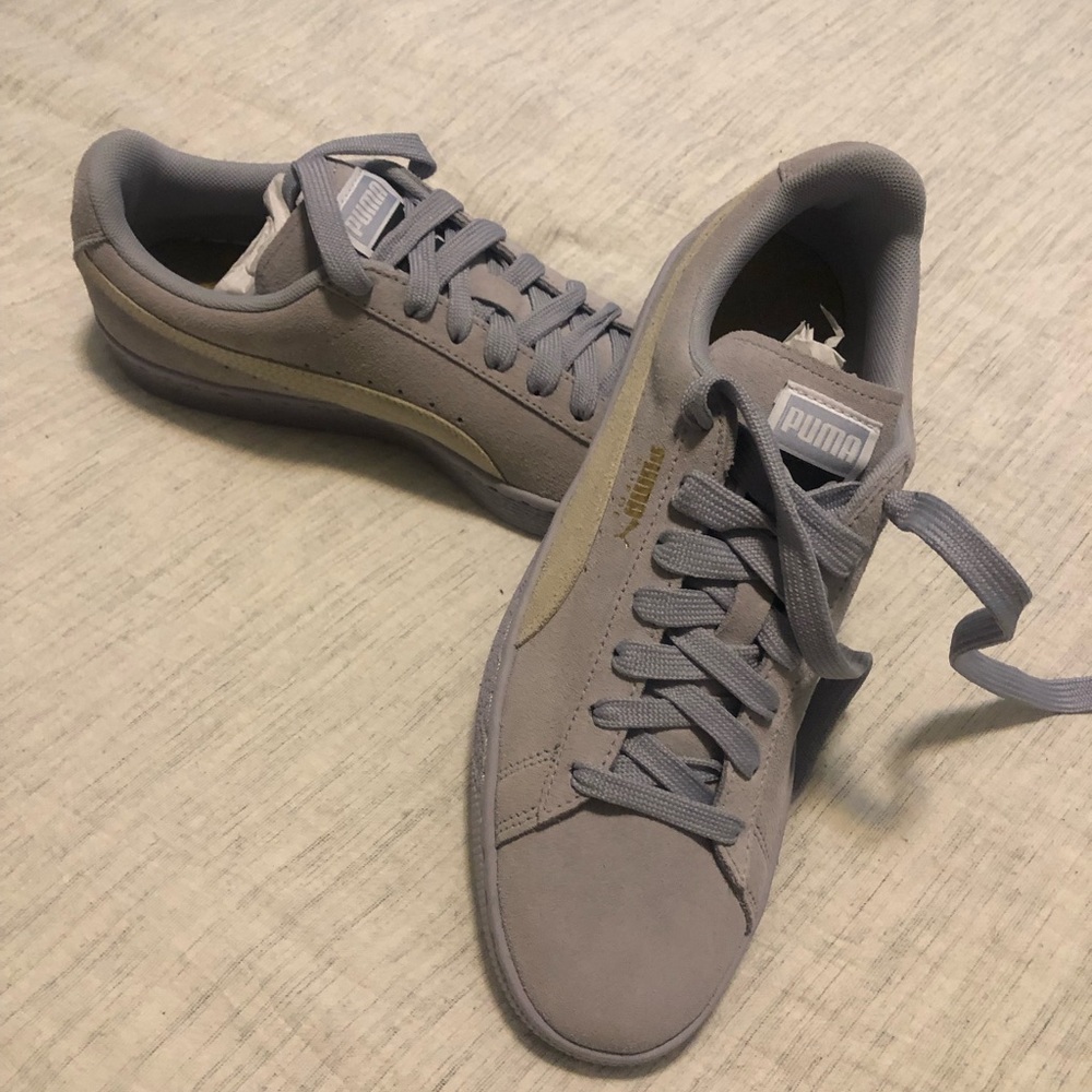 NIB Lilac Pumas